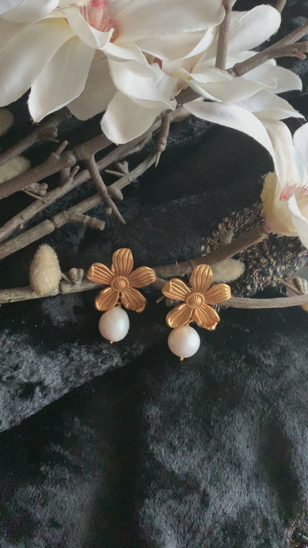Pearl Drops Flower Earrings