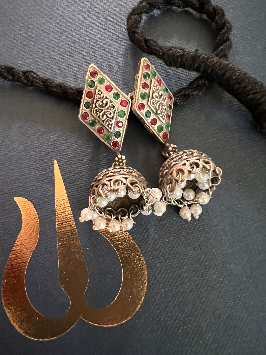 Beautiful Monalisa Stones Necklace with Jhumkis