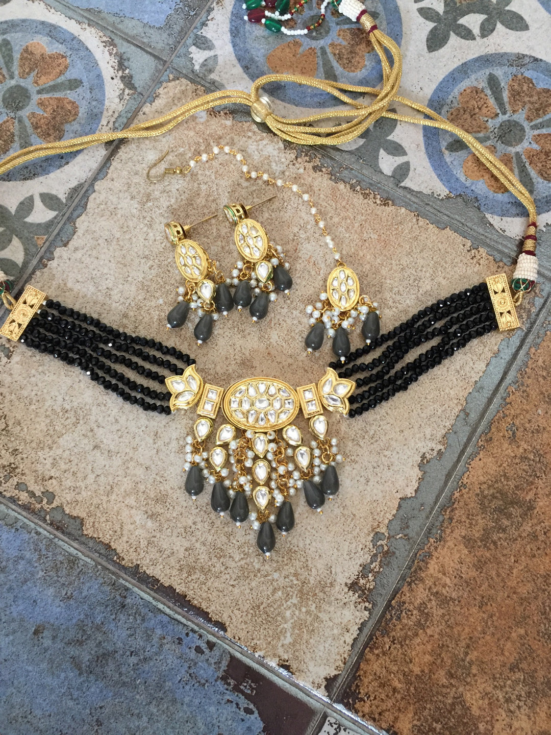 Classic Kundan Choker with Earrings and Maangtikka
