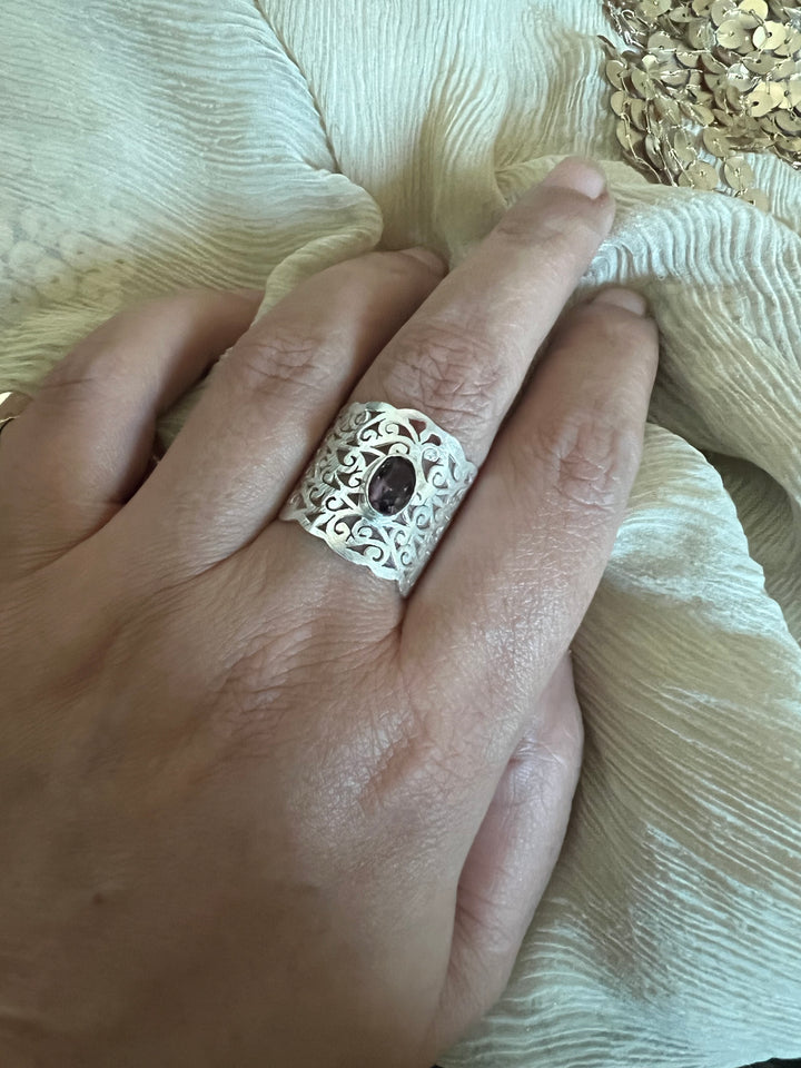 Beautiful Cut-work Quartz Ring