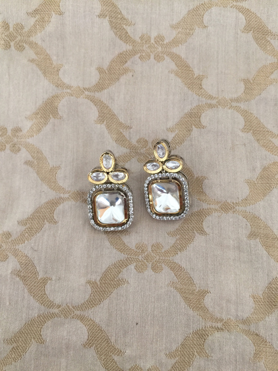 High Quality Square Shaped Kundan Necklace with Studs