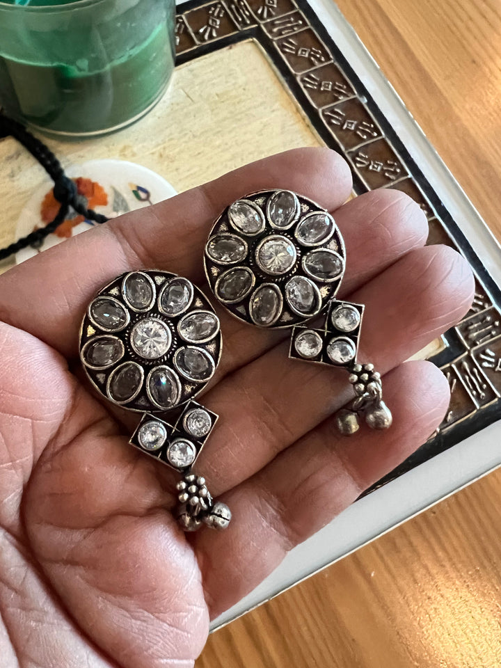 Vintage Art  Choker with Statement Studs