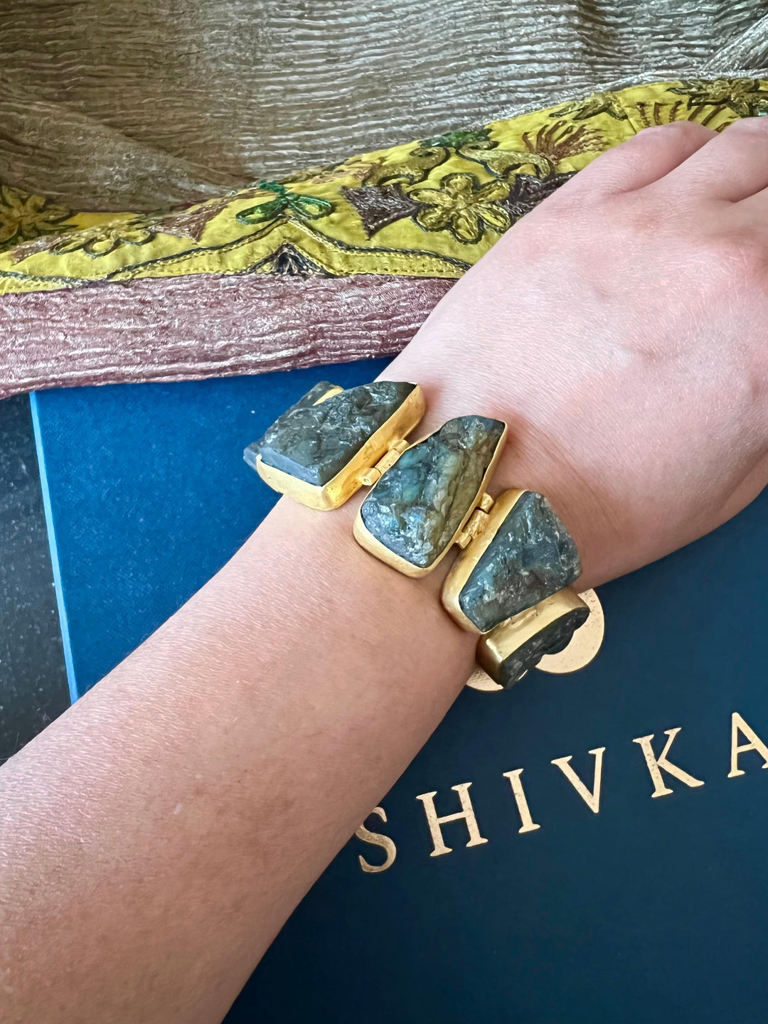 Raw Uncut Labradorite Bracelet - SHIVKA