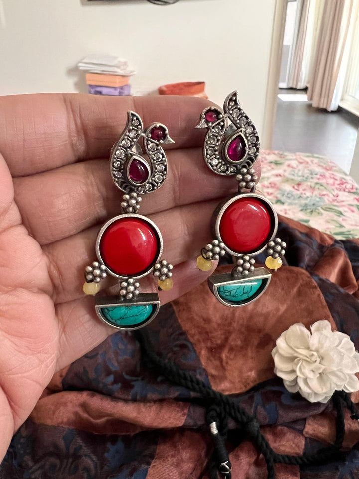 Vintage Artistic Necklace with Statement Earrings - SHIVKA