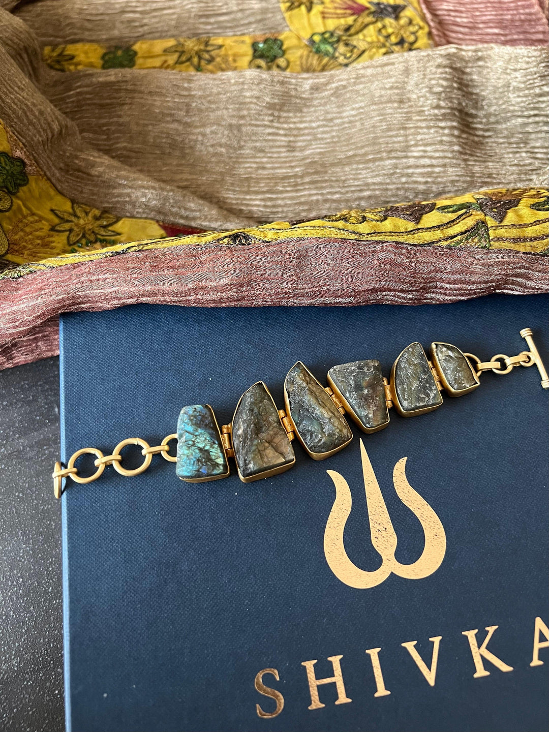 Raw Uncut Labradorite Bracelet - SHIVKA