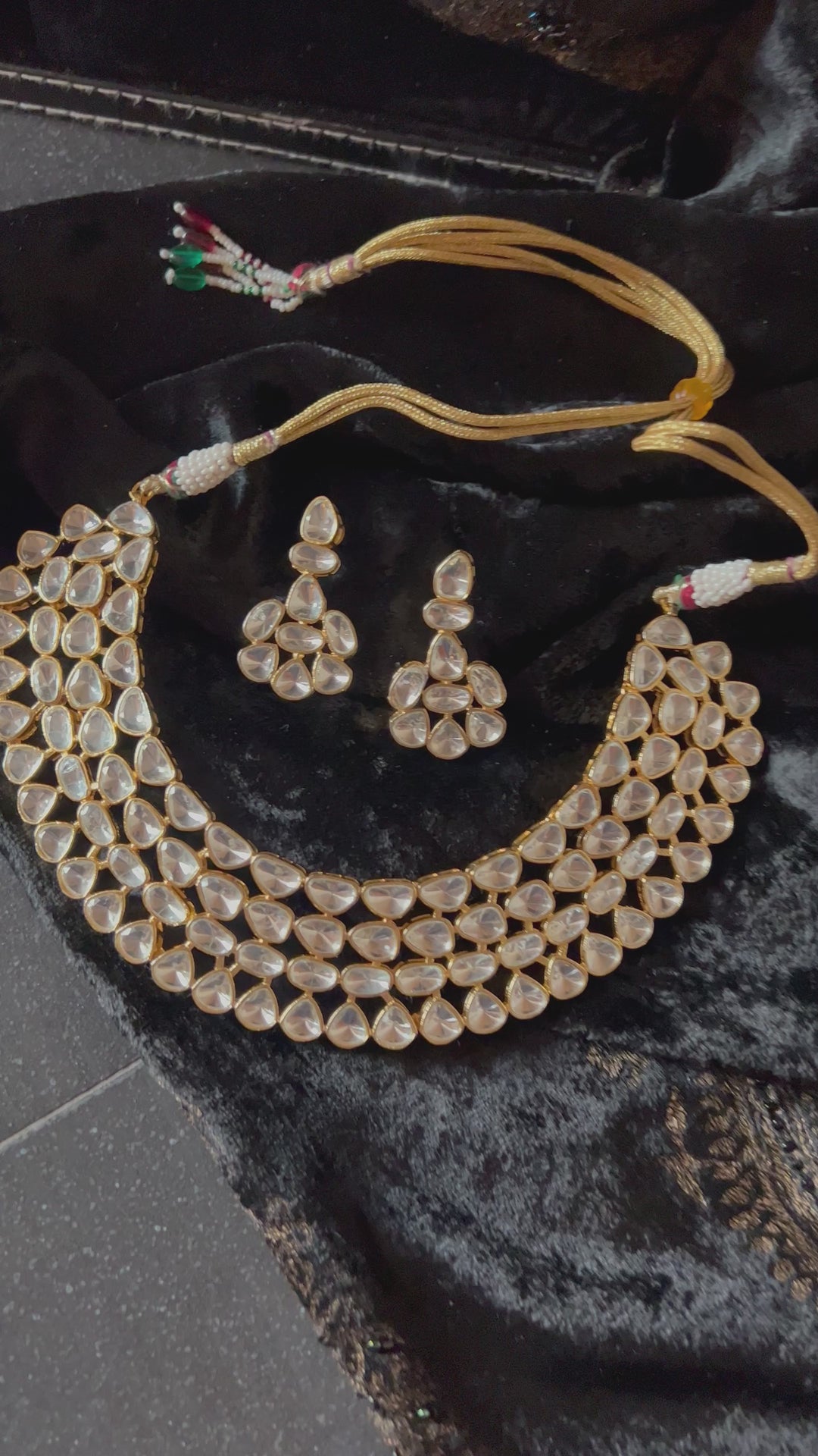 Statement Kundan Choker Necklace with Earrings