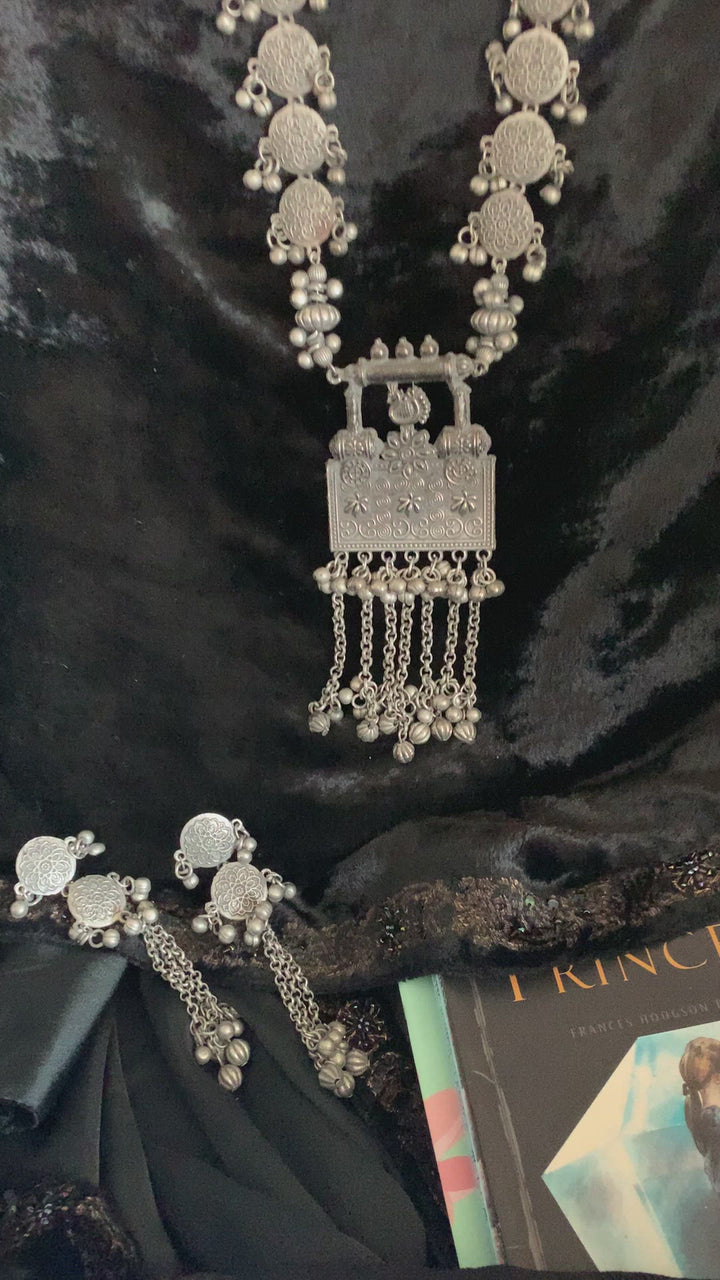 Tribal Long Necklace with Earrings