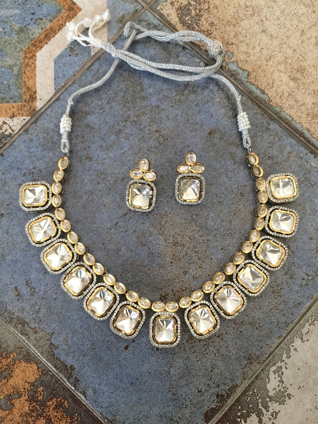 High Quality Square Shaped Kundan Necklace with Studs