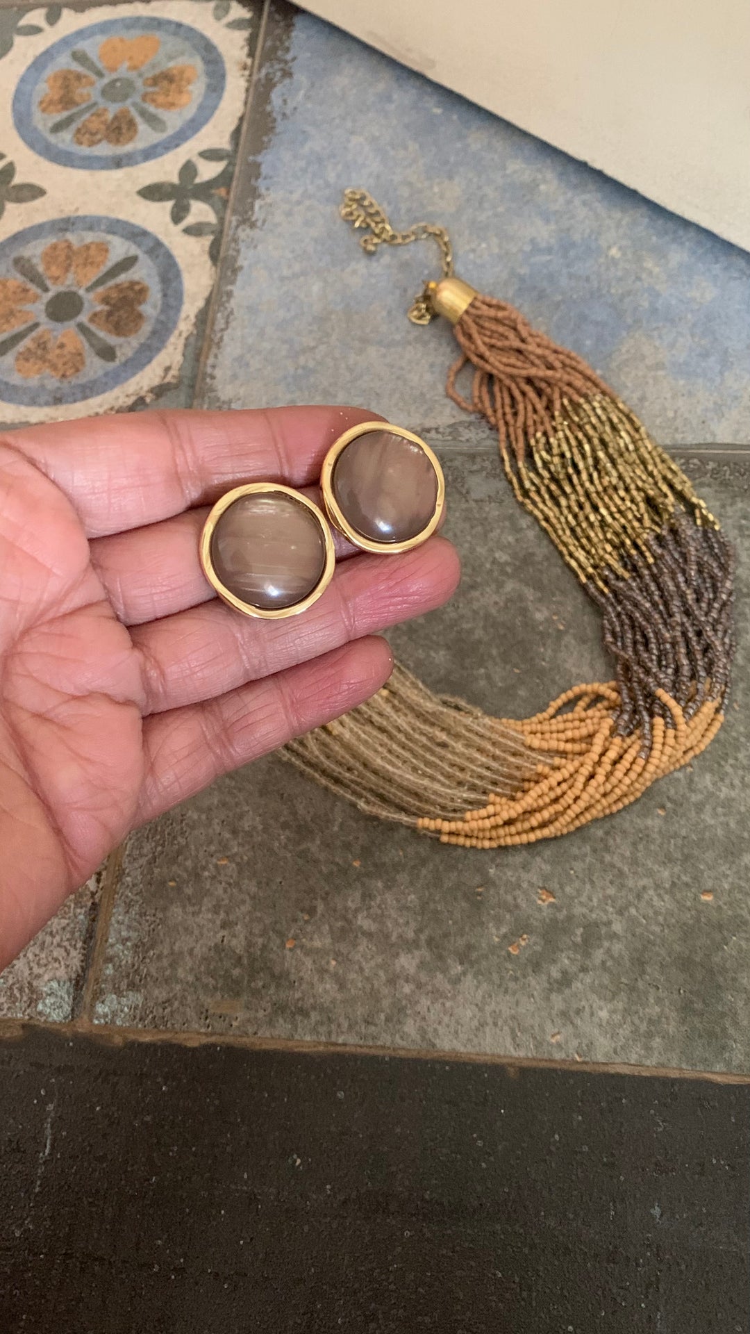 Beautiful Shaded Beads Necklace with Glass Stone Studs