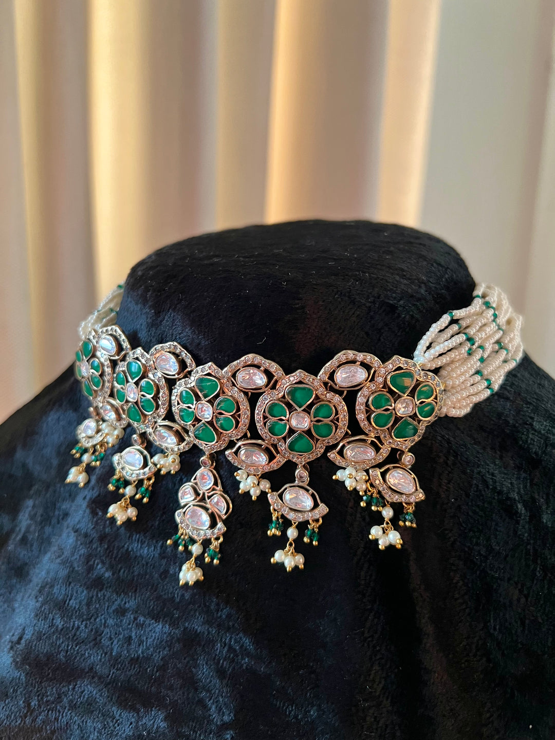 Pearls Choker with Statement Earrings