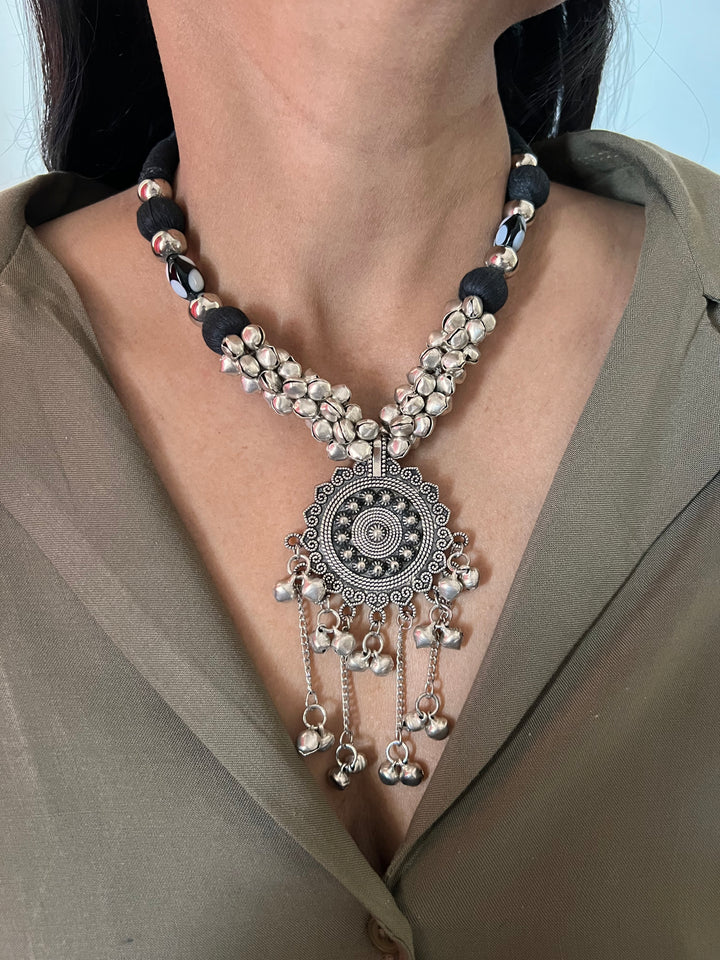 Antique Ghungroo Pendant Necklace with Earrings