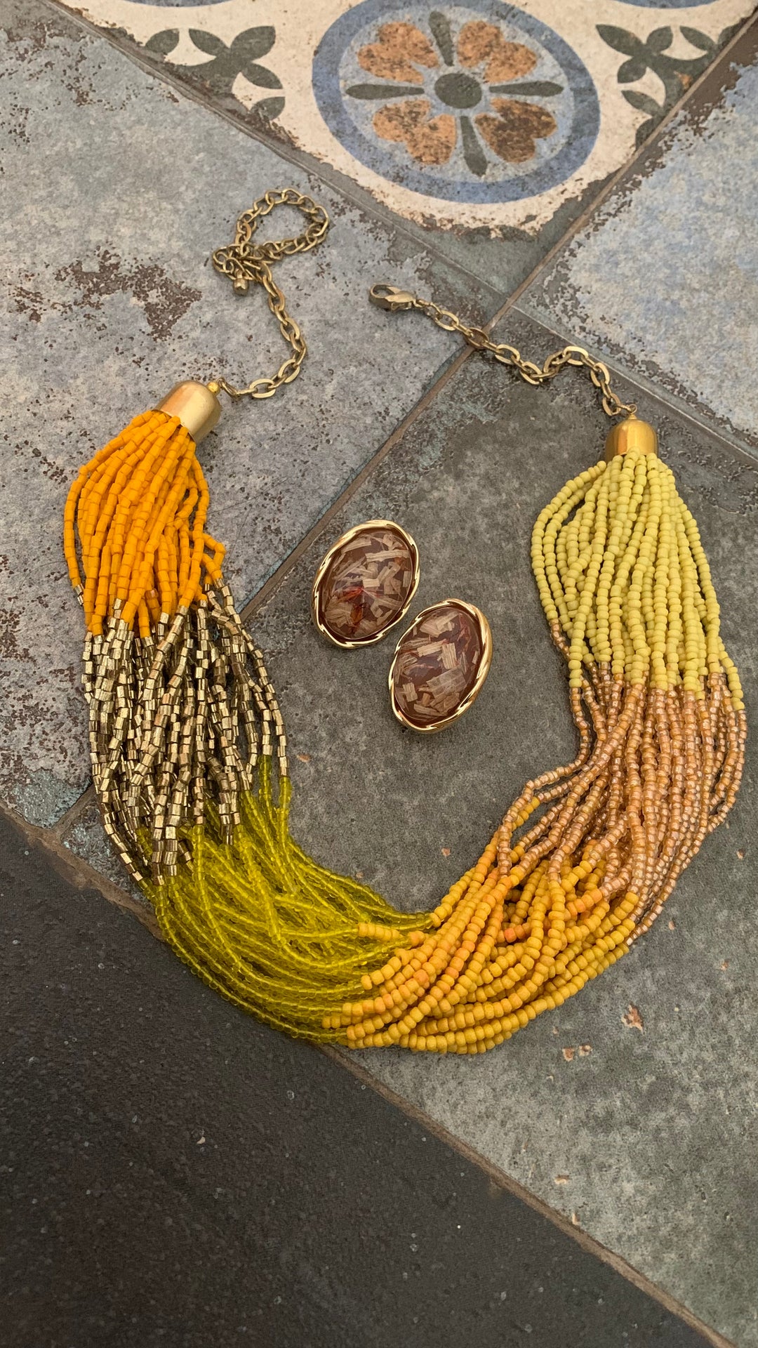 Beautiful Shaded Beads Necklace with Glass Stone Studs