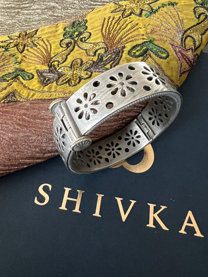 Statement Antique Cutwork Kada - SHIVKA
