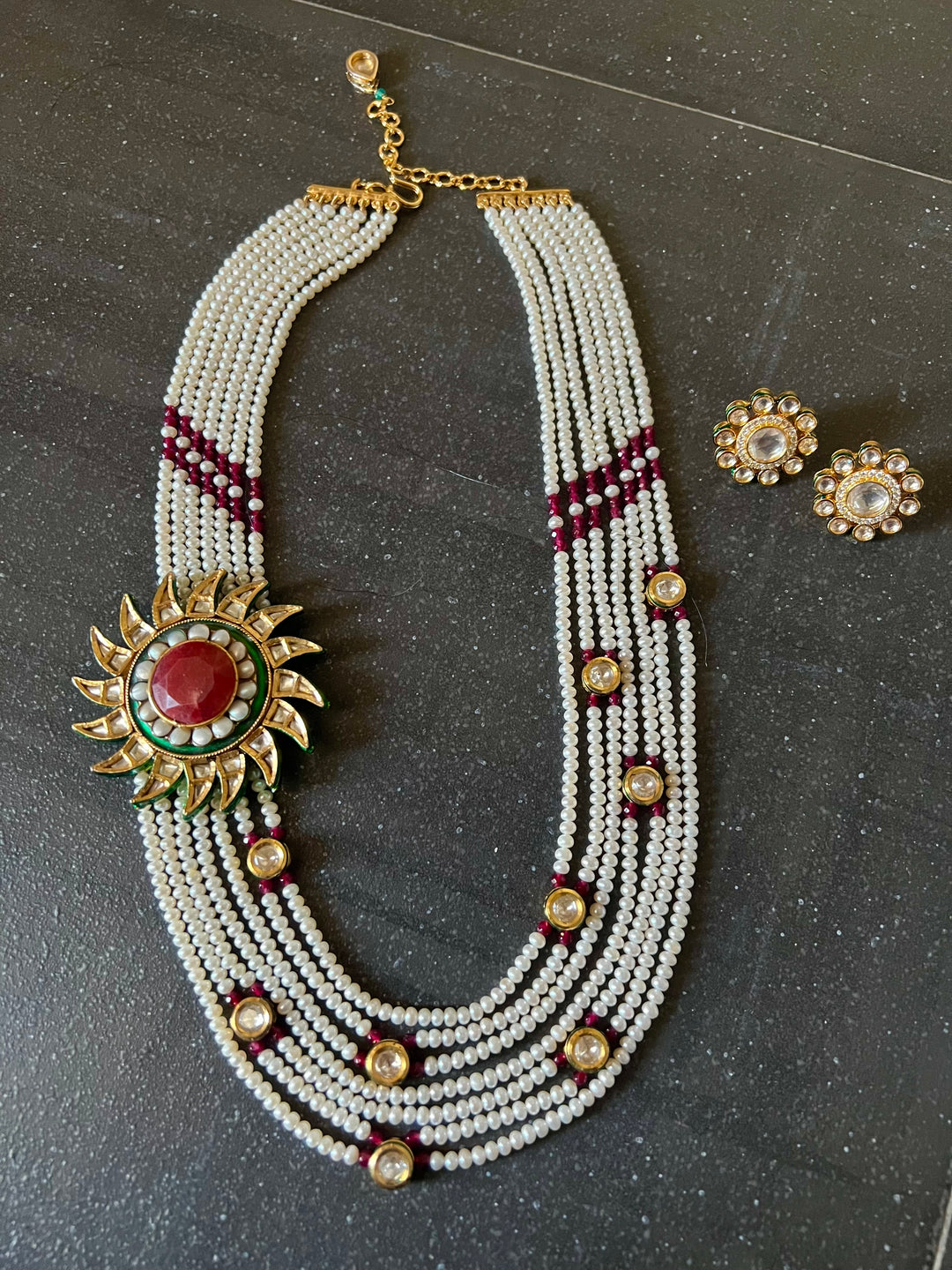 Beautiful Multilayered Pearls and Kundan Necklace with Studs