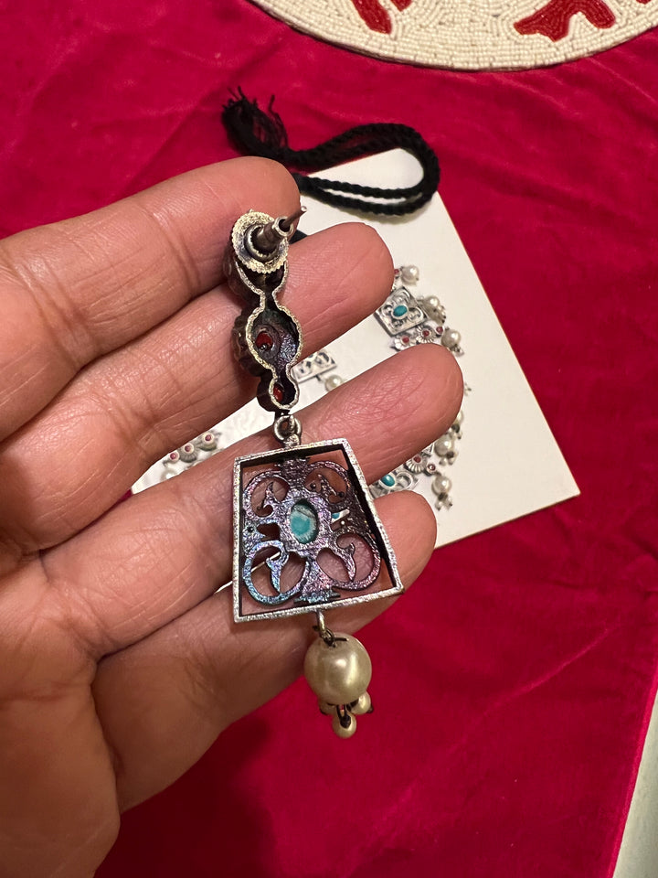 Vintage Artistic Necklace with Statement Earrings