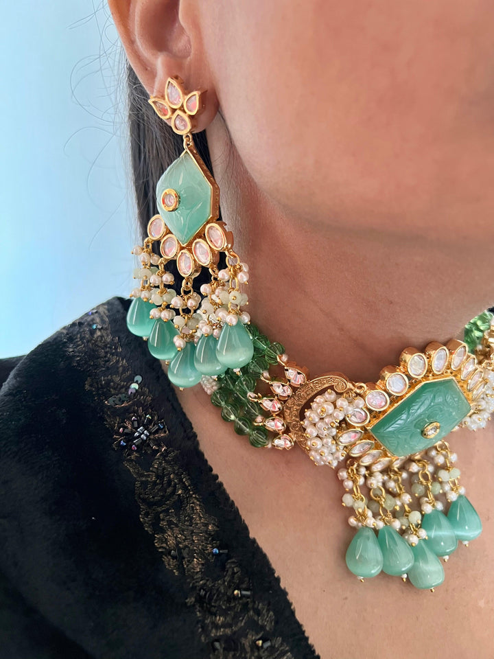 Gorgeous Kundan Choker with Statement Earrings - SHIVKA