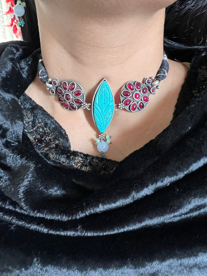 Antique Stones Choker with Statement Earrings