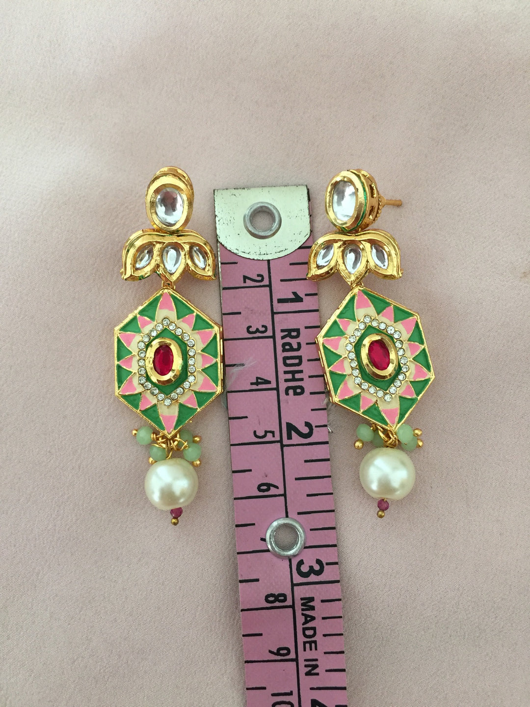 Elegant Kundan Necklace Set - Dazzle at Weddings and Festive Affairs