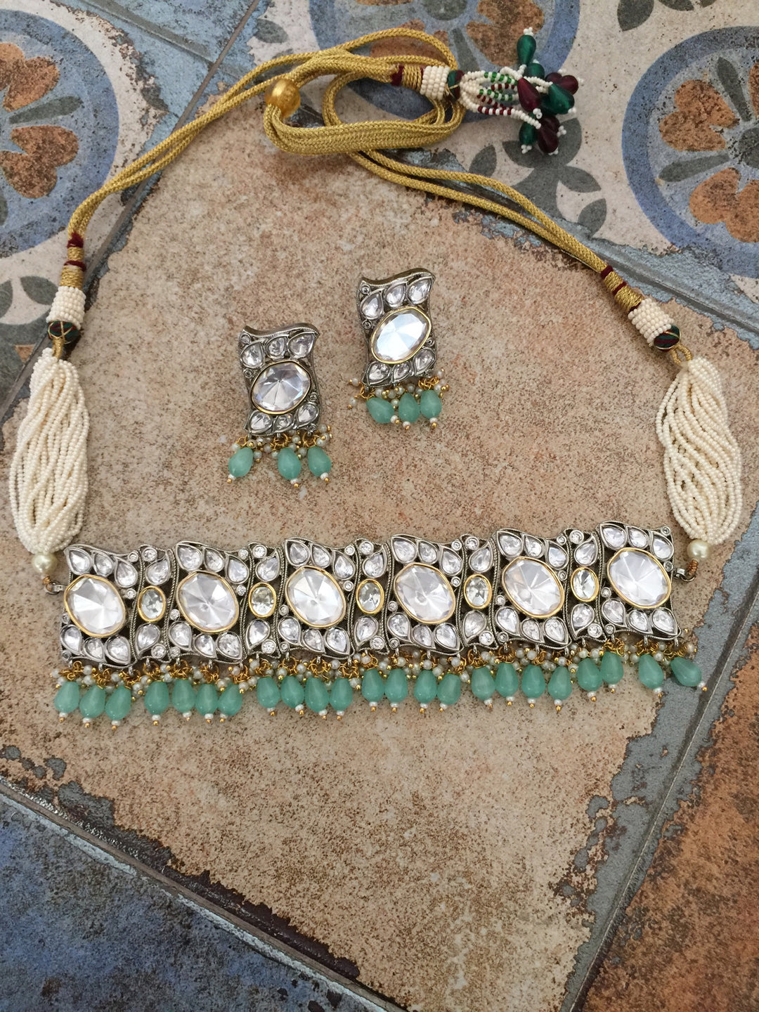 High Quality Kundan Choker with Statement Stud Earrings