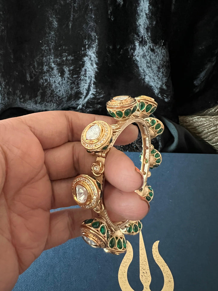 Scintillating Kundan Pacheli Kada - SHIVKA