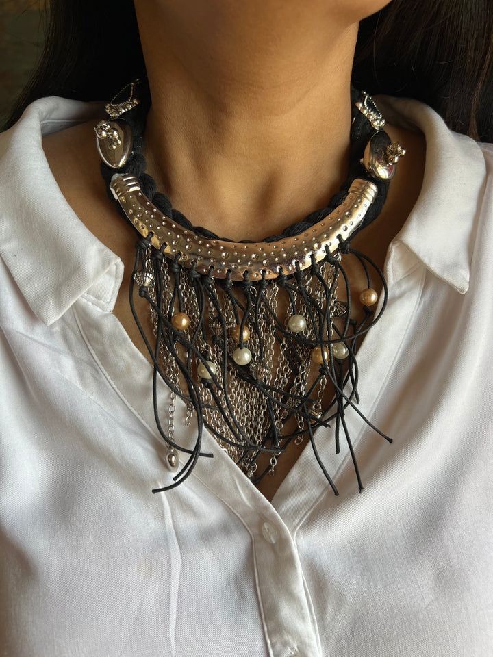 Fusion Hasli Necklace with Earrings