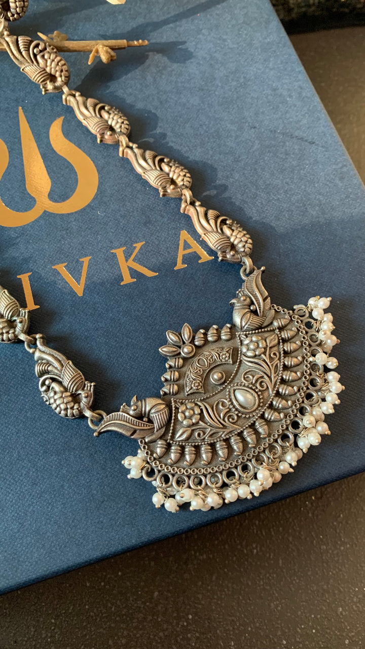 Antique Pendant Necklace with Earrings