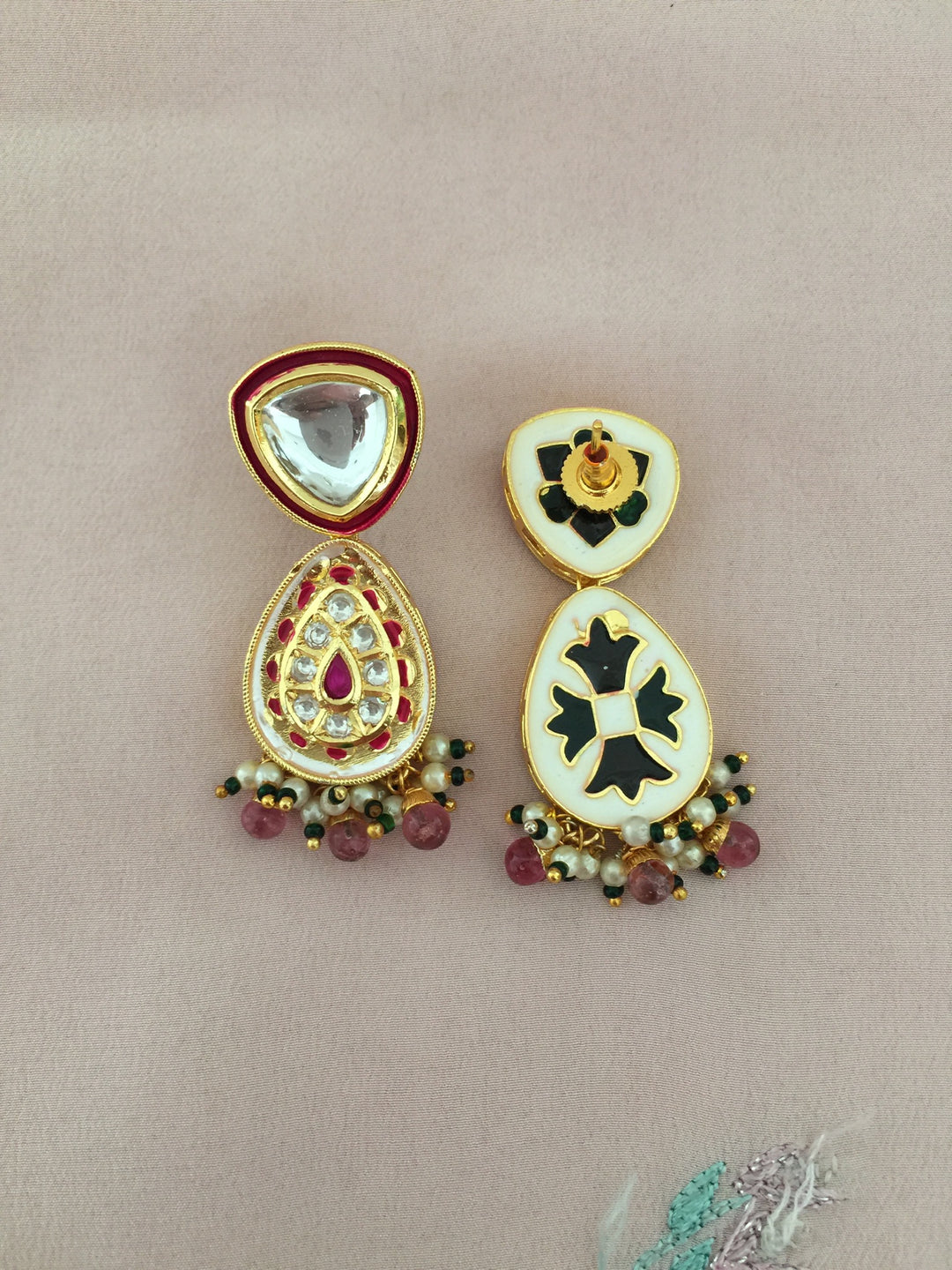 Elegant Kundan Choker with Earrings