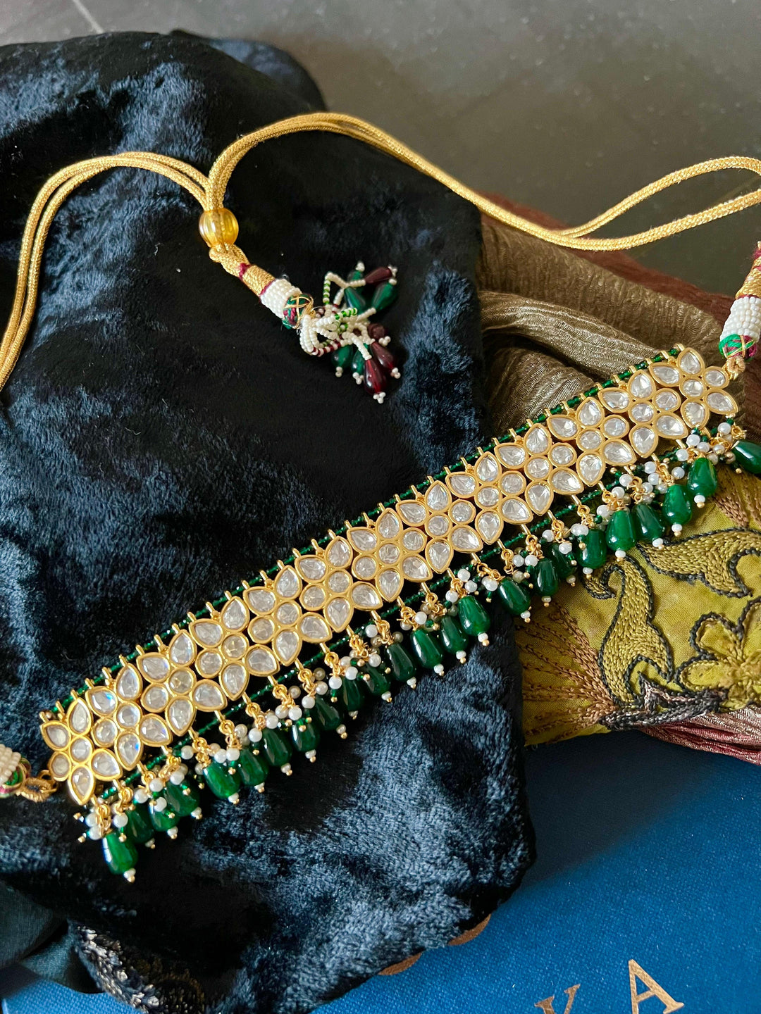 Scintillating Kundan Choker with Earrings - SHIVKA