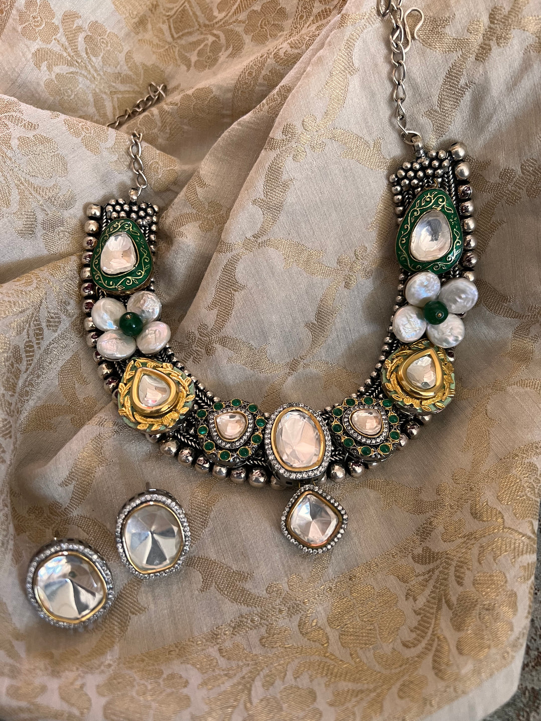 Designer Dual Tone Necklace with Kundan Earrings