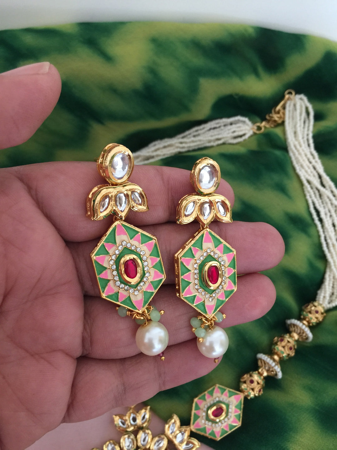 Elegant Kundan Necklace Set - Dazzle at Weddings and Festive Affairs