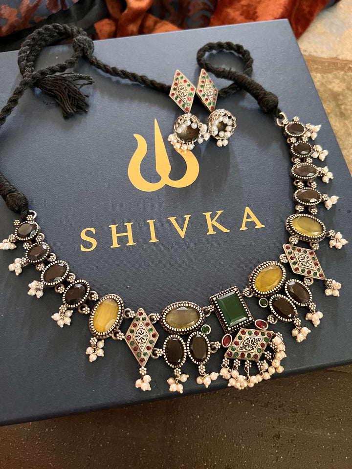Beautiful Monalisa Stones Necklace with Jhumkis