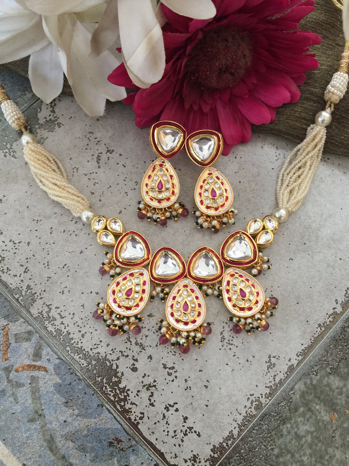 Elegant Kundan Choker with Earrings