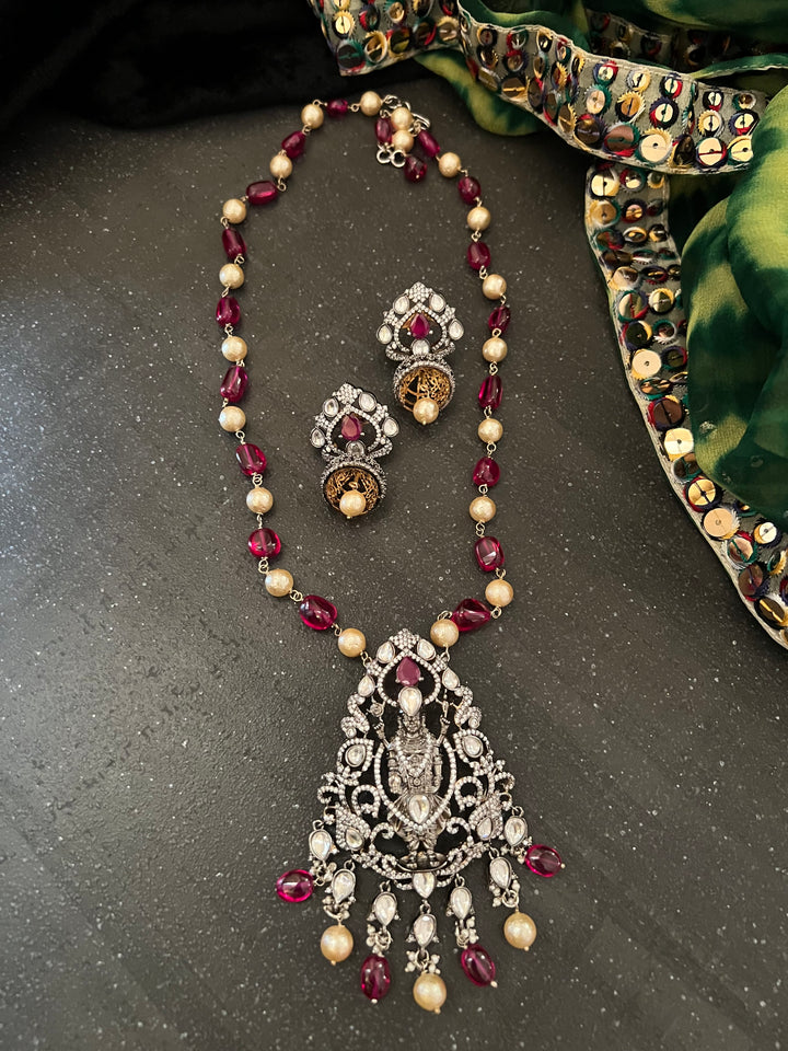 Victorian Pendant Necklace with Jhumka Earrings