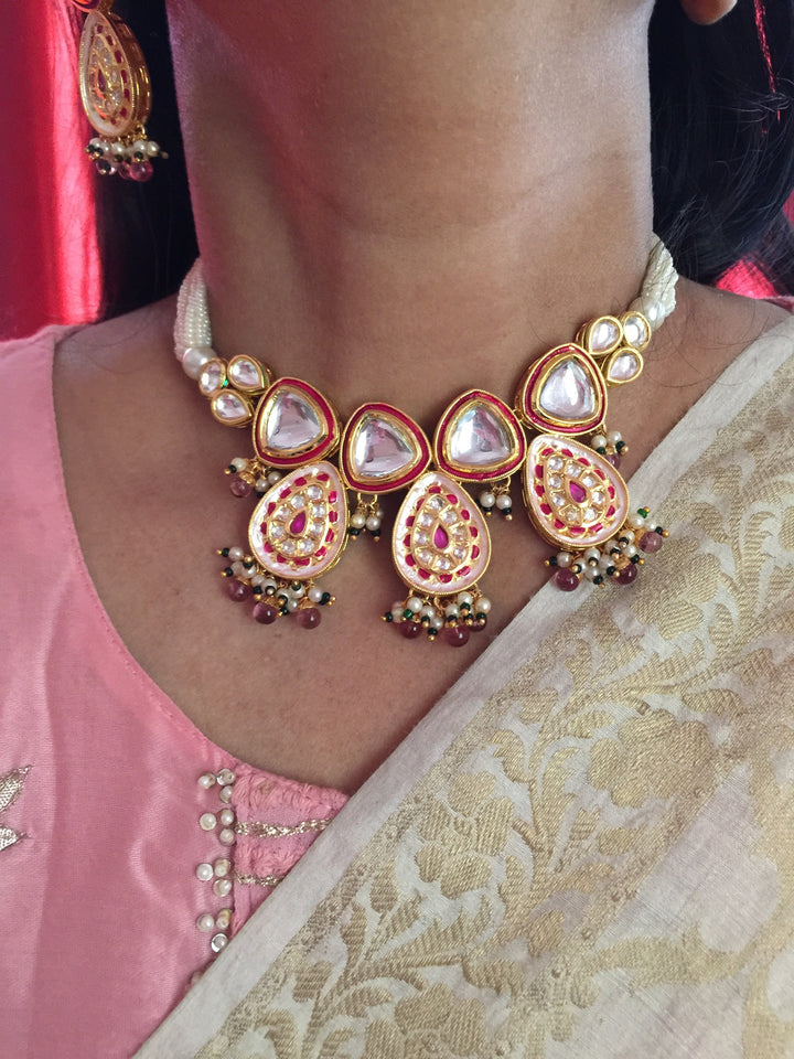 Elegant Kundan Choker with Earrings