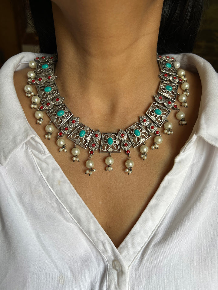 Vintage Artistic Necklace with Statement Earrings