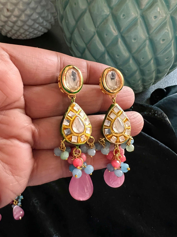 Stunning Kundan Choker with Earrings - SHIVKA