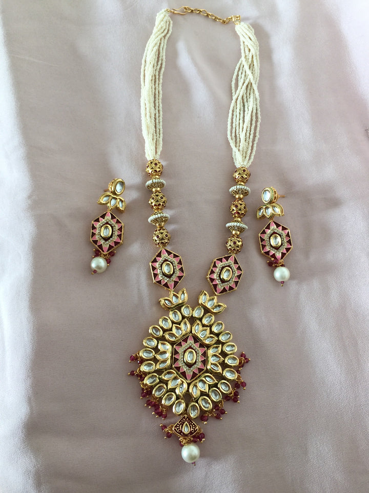 Elegant Kundan Necklace Set - Dazzle at Weddings and Festive Affairs