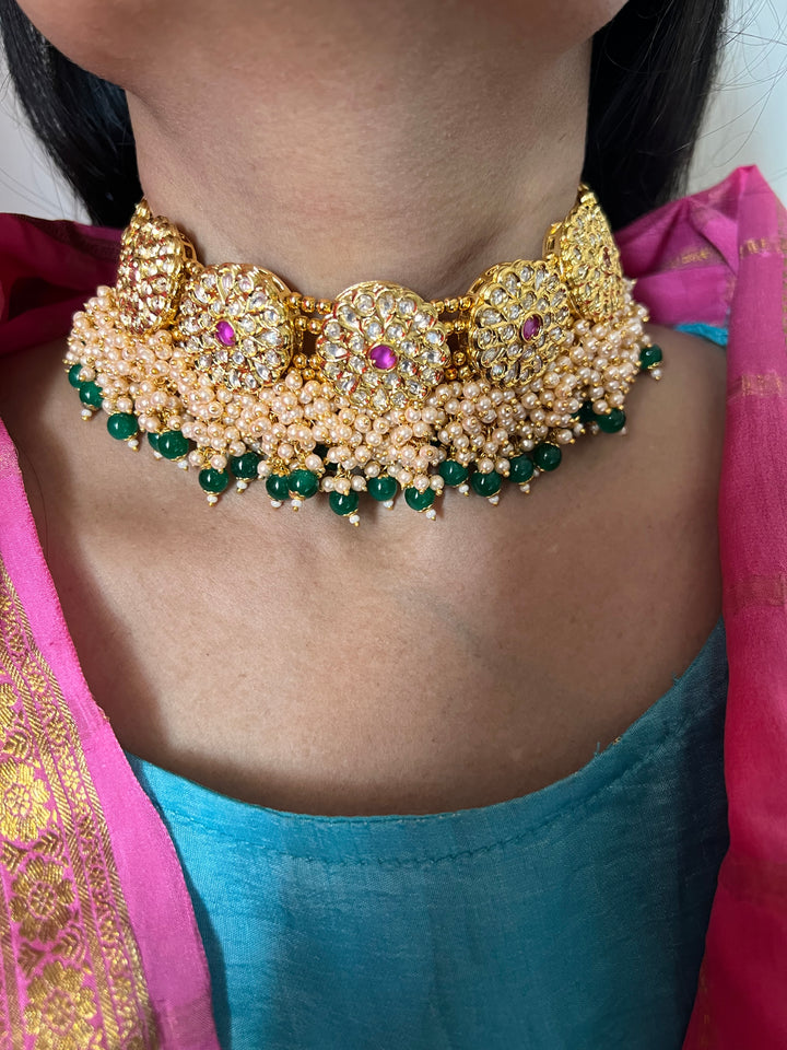 Elegant Kundan Choker with Earrings and Maangtikka