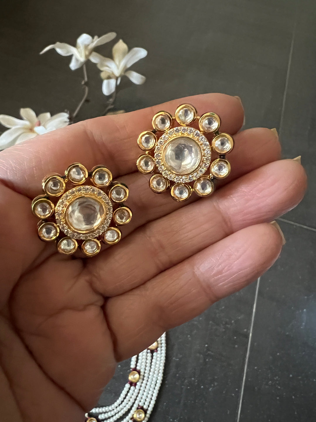 Beautiful Multilayered Pearls and Kundan Necklace with Studs