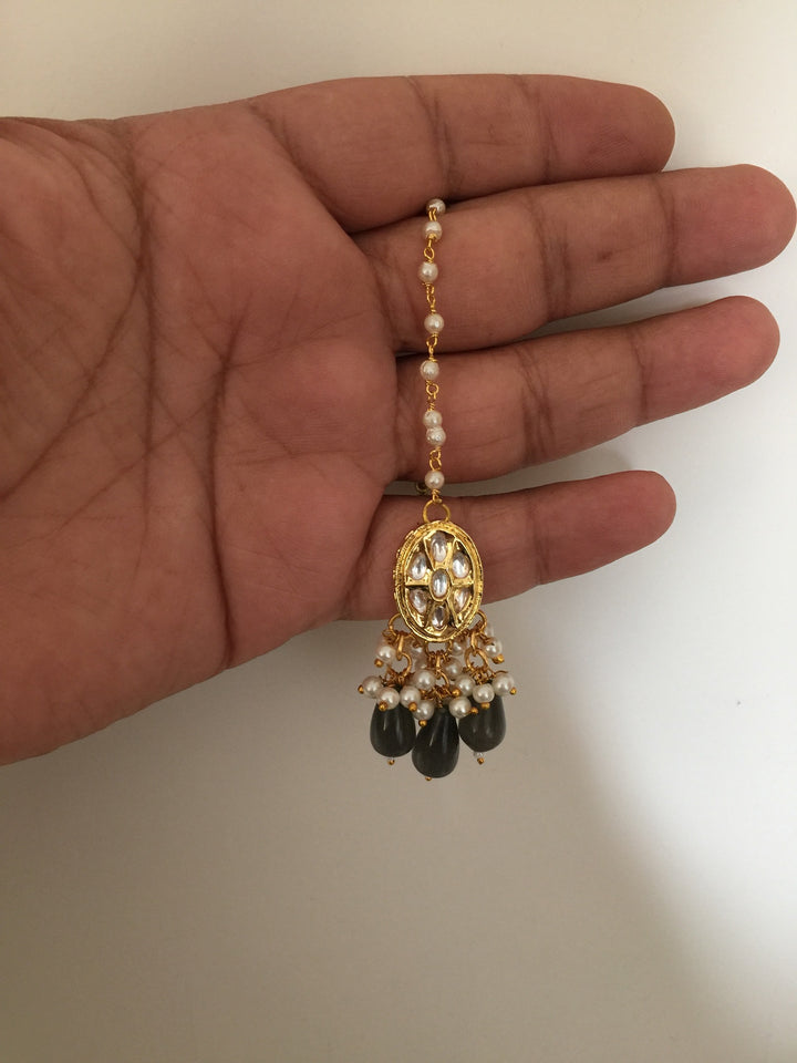 Classic Kundan Choker with Earrings and Maangtikka