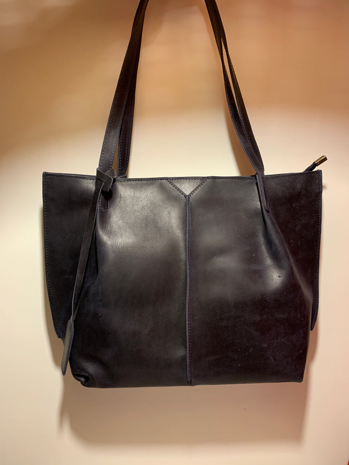 Classic Black Crunch Tote