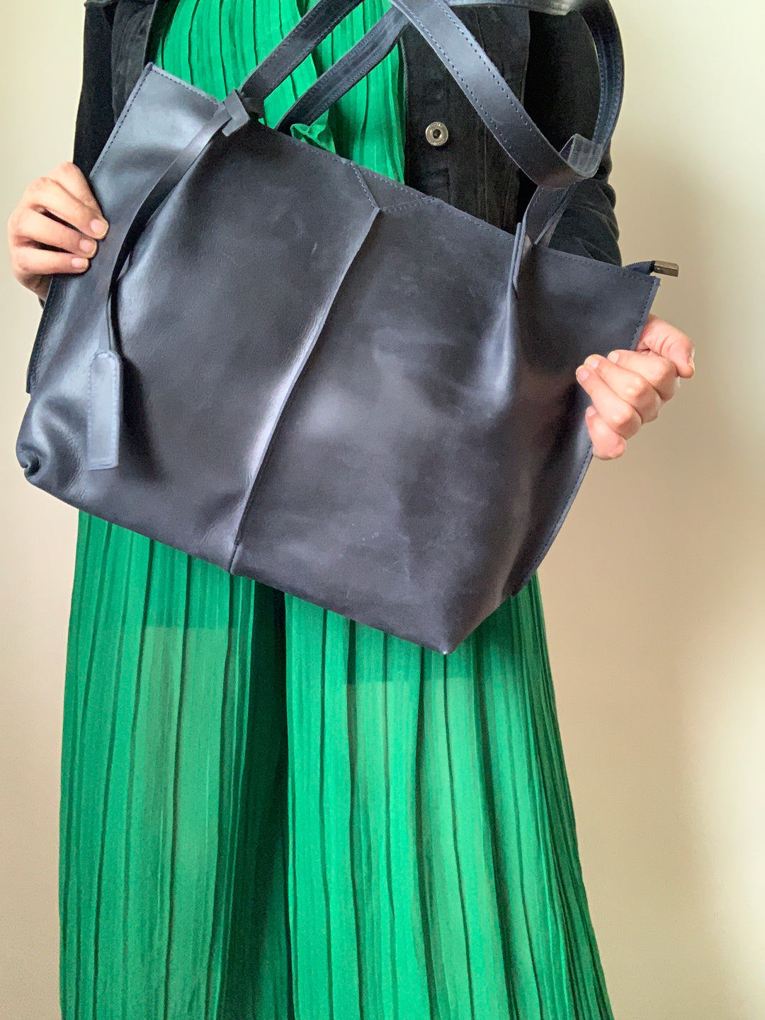 Classic Black Crunch Tote
