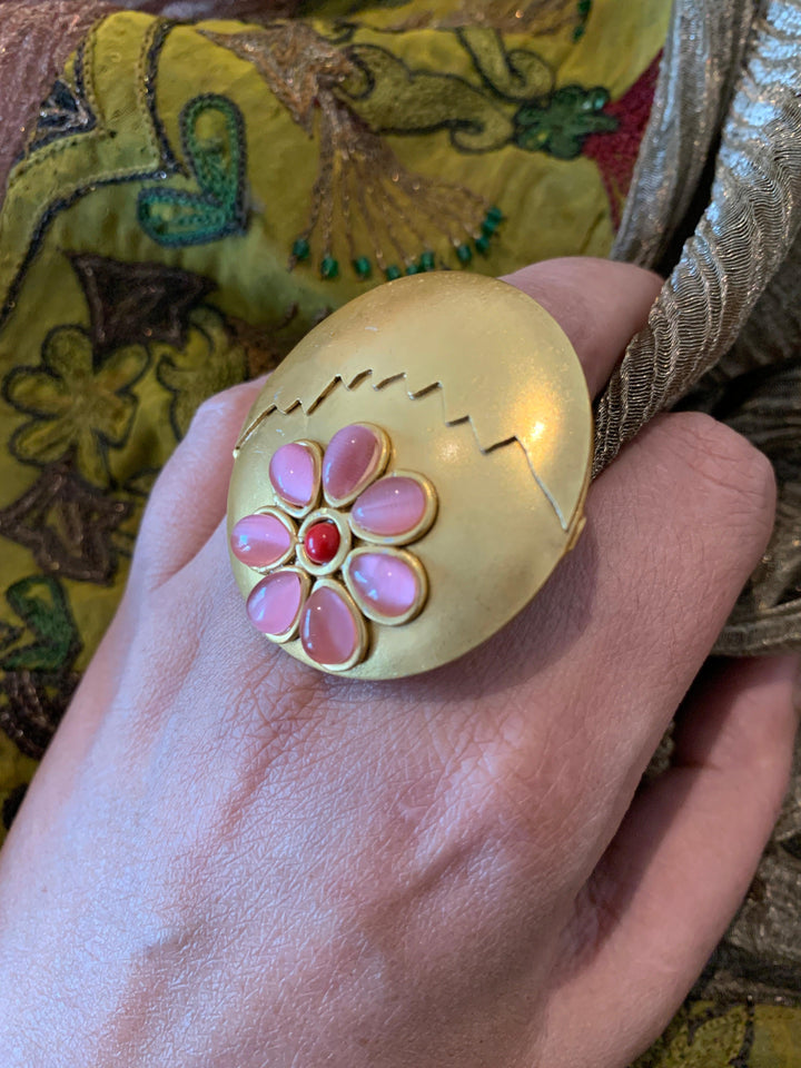 Vintage Heartbreak Gold Tone Ring - SHIVKA