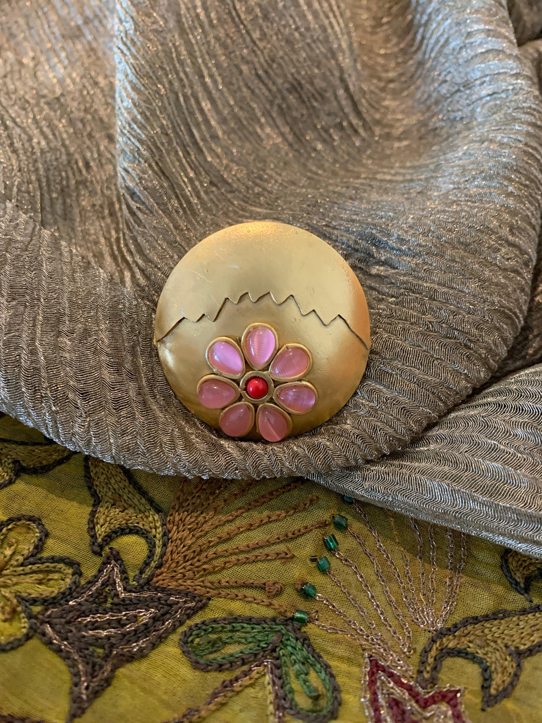 Vintage Heartbreak Gold Tone Ring - SHIVKA