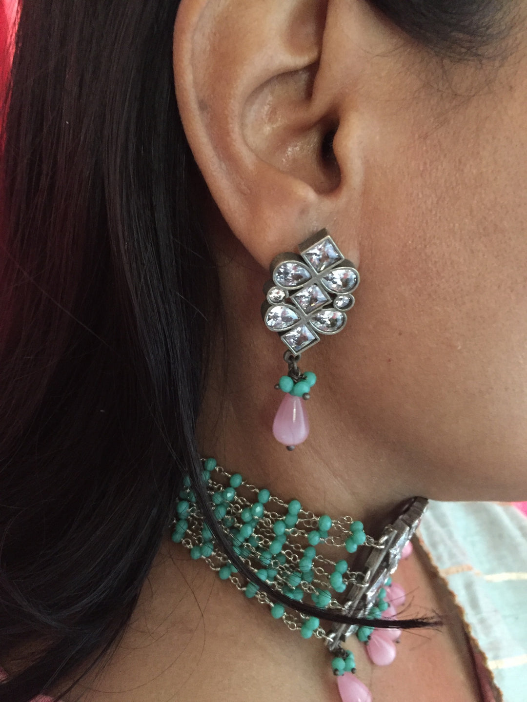 Beautiful Stones and Pearls Choker with Earrings