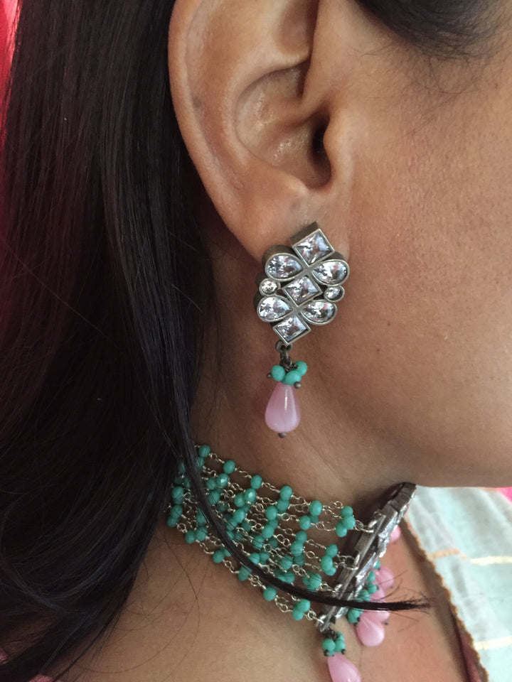 Beautiful Stones and Pearls Choker with Earrings