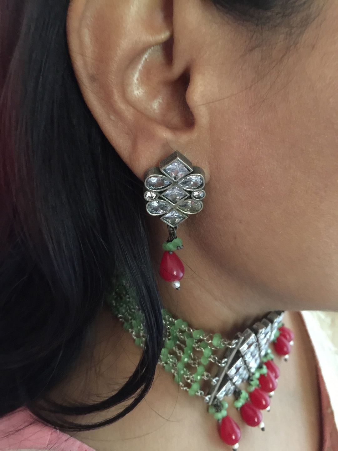 Beautiful Stones and Pearls Choker with Earrings