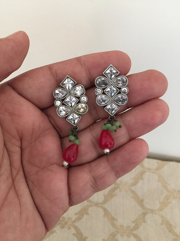 Beautiful Stones and Pearls Choker with Earrings