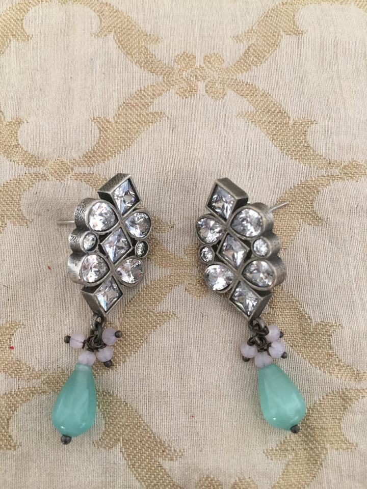 Beautiful Stones and Pearls Choker with Earrings