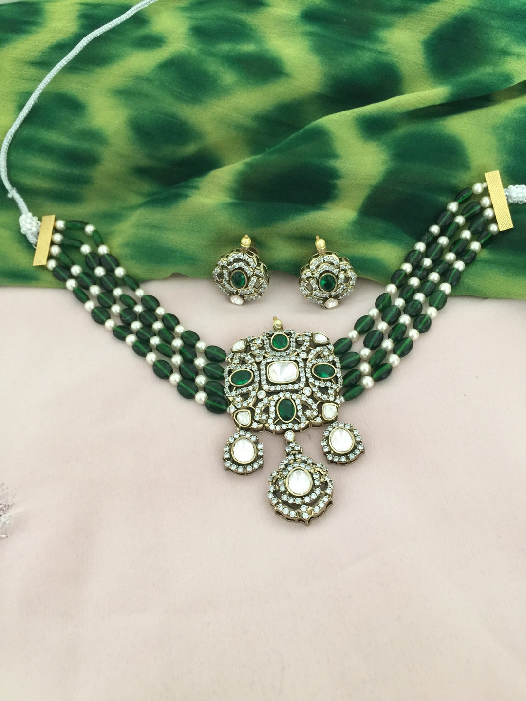 Victorian Kundan Choker with Earrings